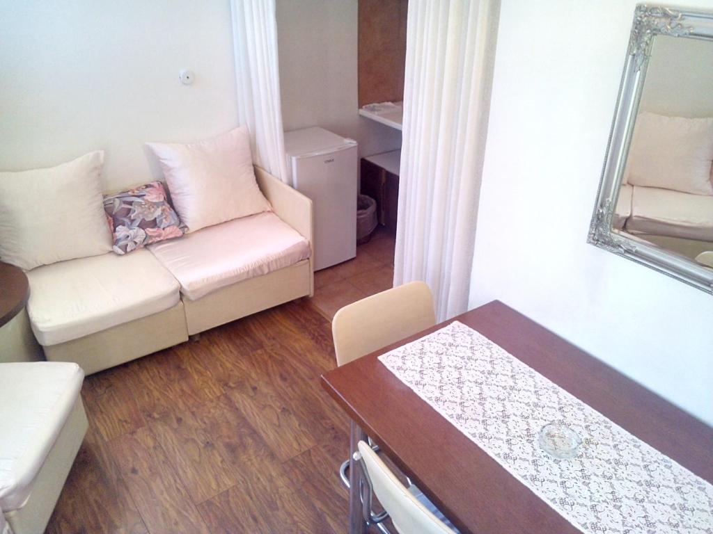 Collins Apartments Пула Екстер'єр фото